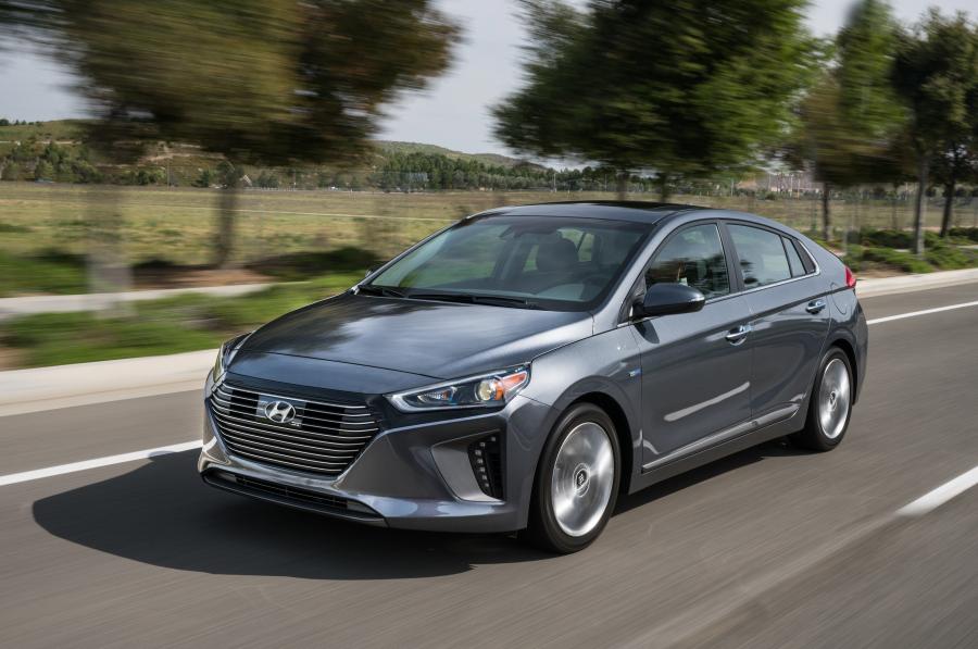  Hyundai IONIQ hybrid (AE) 2016 года  (NA) (фото 17 из 29)